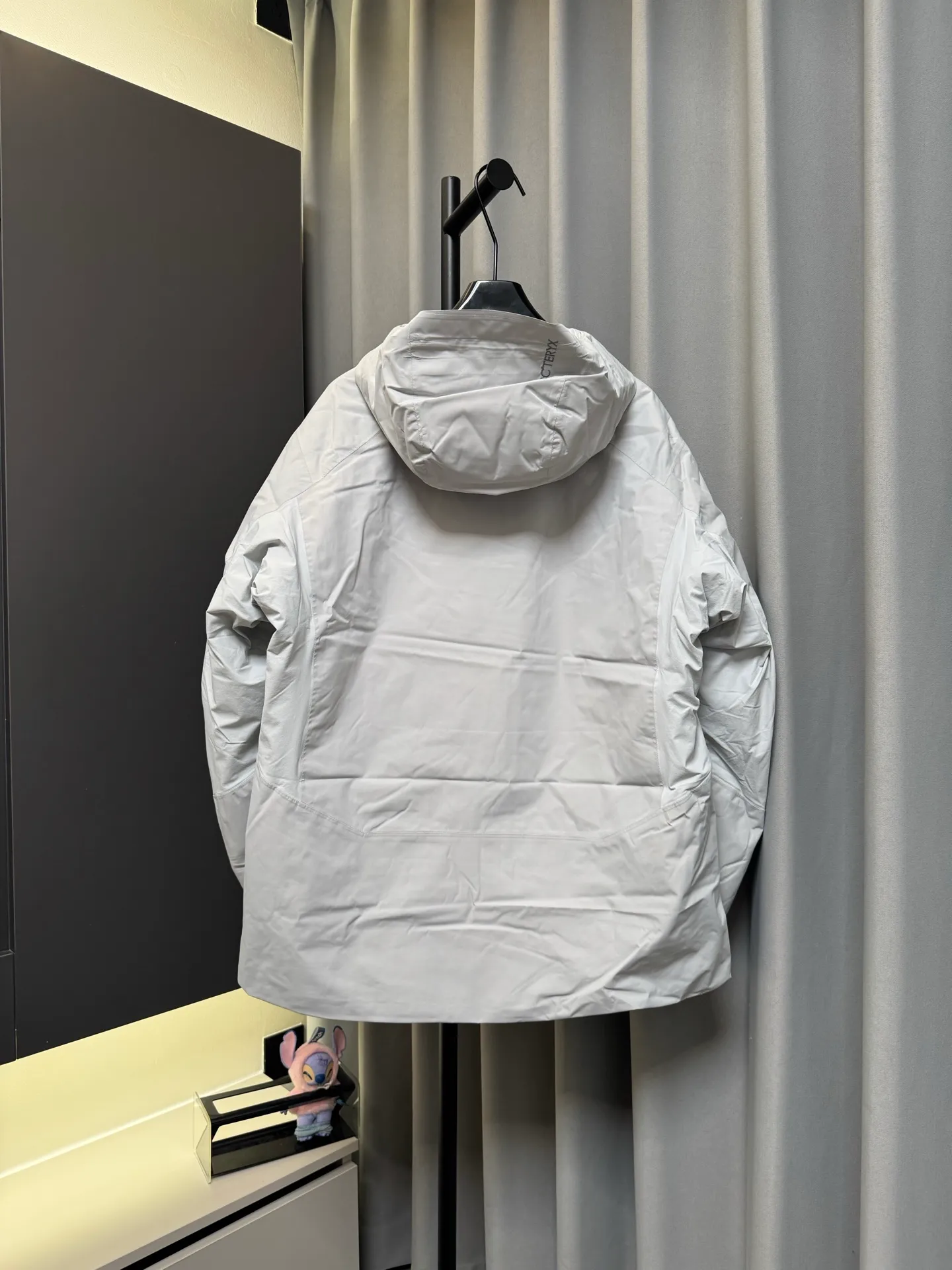 【Premium 】 ARC‘TERYX Solano Down Hoody + Breathable Versatile Gore Tex ， ！ 5 !! SOLANO + ， 、 Breathable 。New Arrival Solano Down Hoody 、 、 。Solano 、 ， 。 FAS GORE-TEX ， 。 ， Breathable。 ， rima Loft Breathable ！ Same Style ： Size：s/m/l/xl/2xl